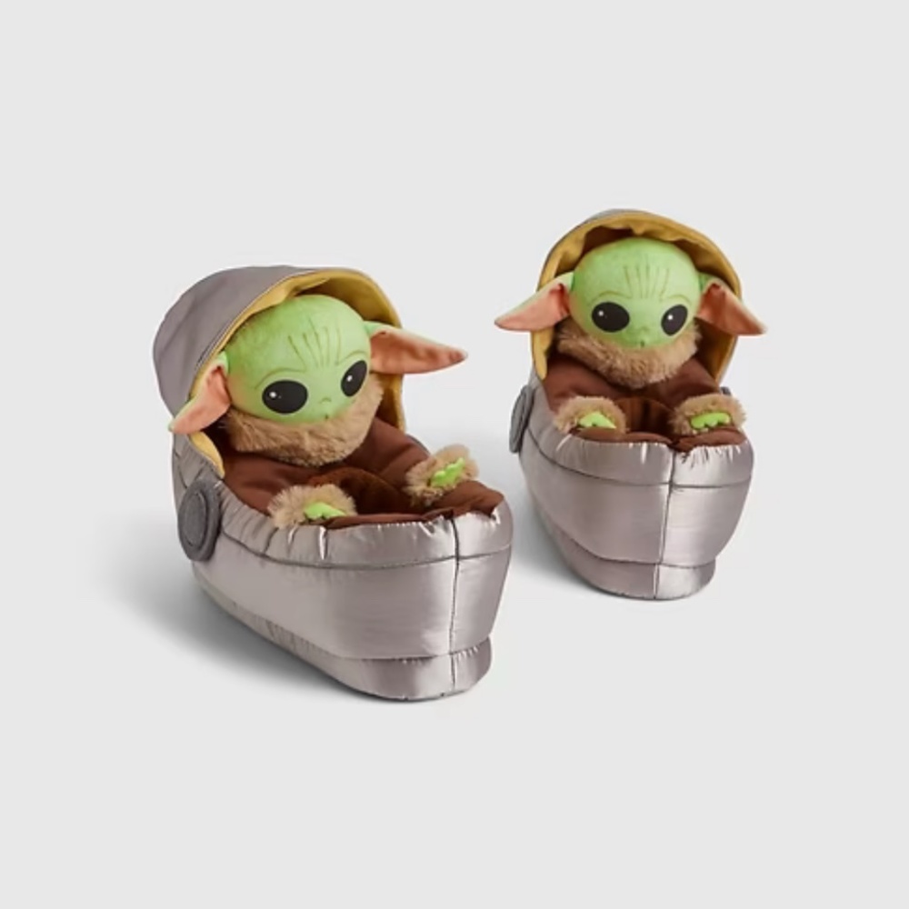 BNWT NEW Never worn GAP x Star Wars Grogu Baby Yoda Kids Slippers Shoes US 12/13